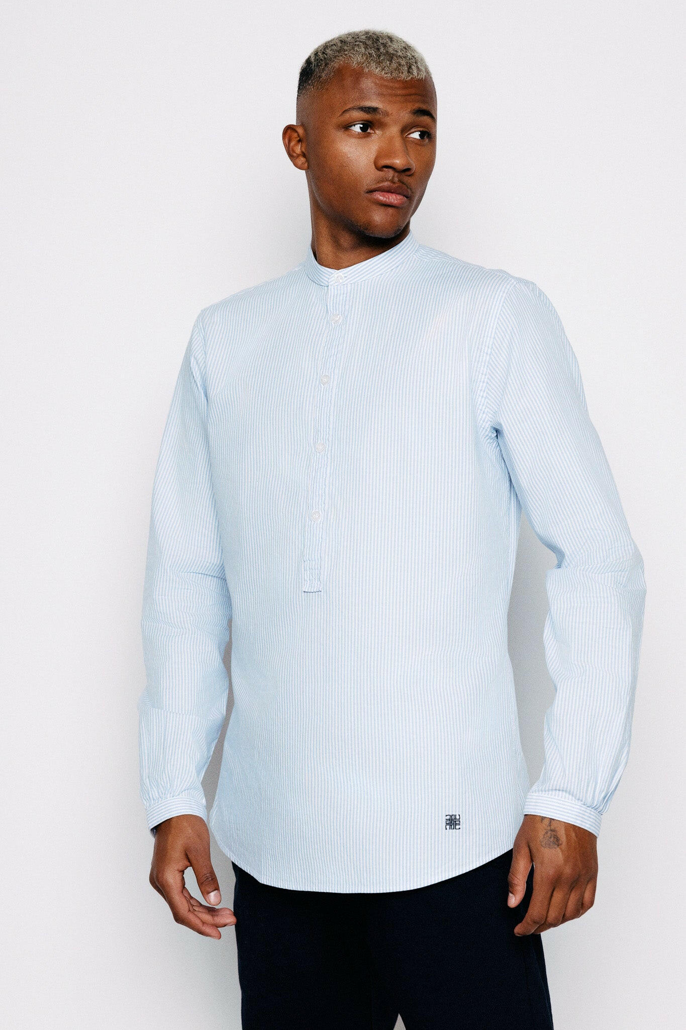 Módelmynd. Skyrta - Aron - Blue / White frá Thomsen Reykjavík