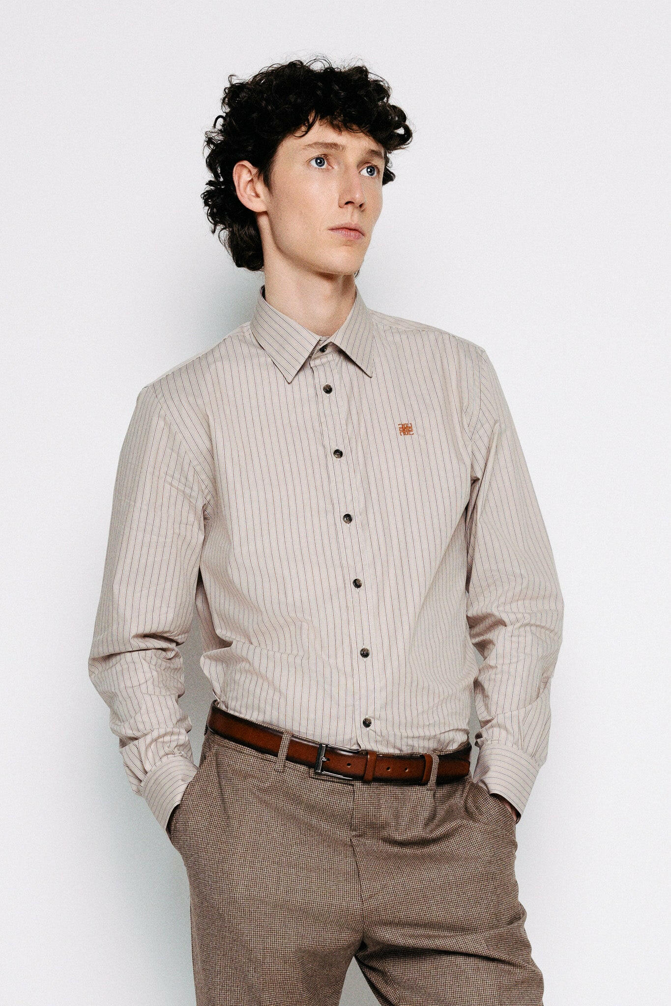 Módelmynd. SpariSkyrta - Elías - Brown / White / Orange frá Thomsen Reykjavík