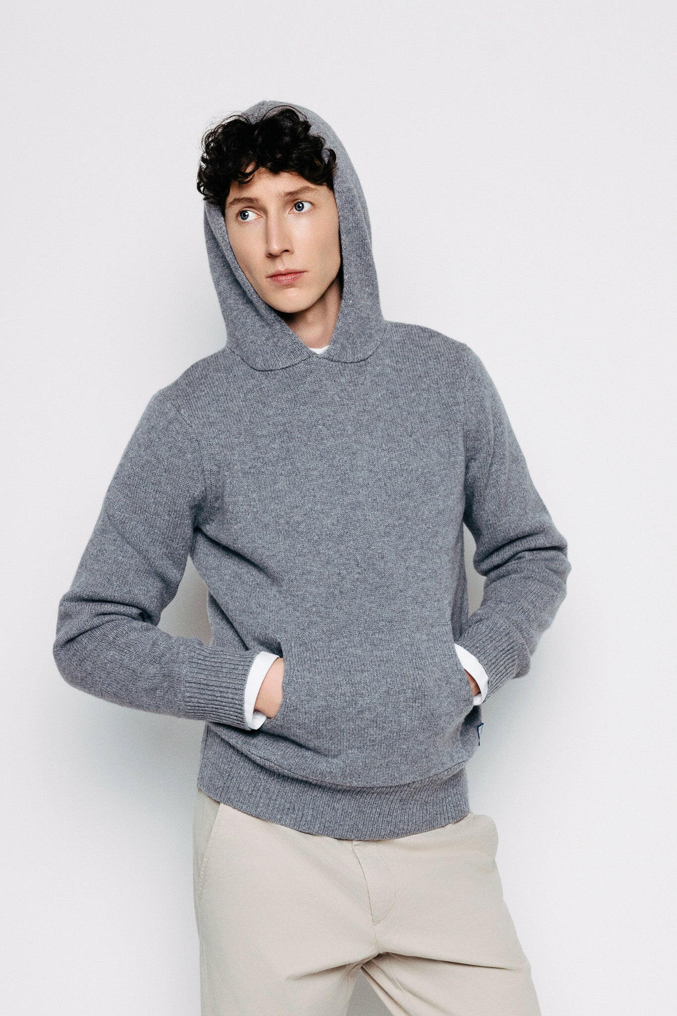 Módelmynd. Hettupeysa - Evert - Grey frá Thomsen Reykjavík. 100% ull