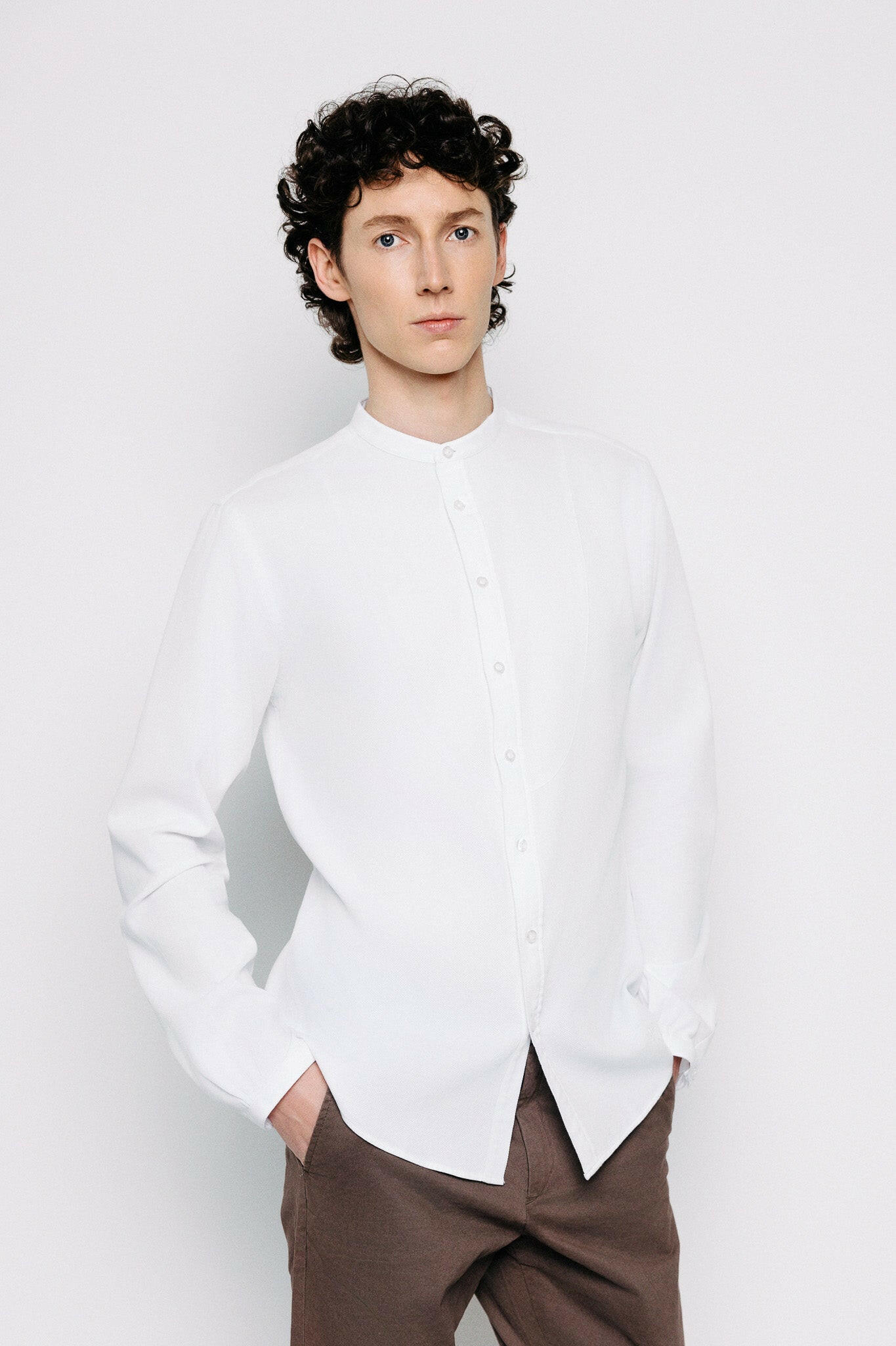 Módelmynd. Skyrta - Fannar - White Dobby frá Thomsen Reykjavík