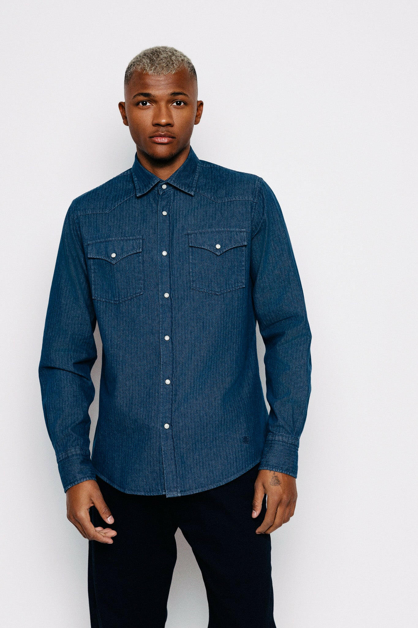 Módelmynd. GallaSkyrta - Finnur - Blue frá Thomsen Reykjavík