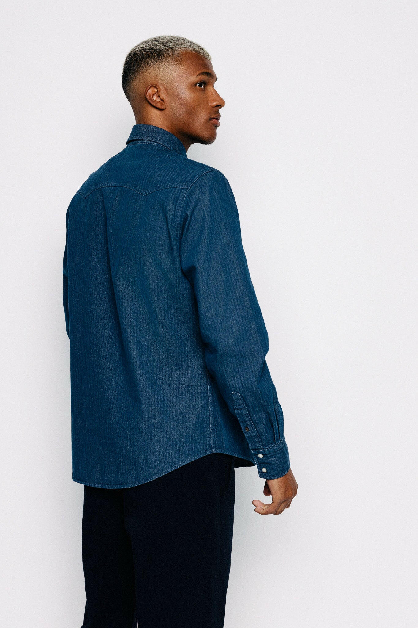 GallaSkyrta að aftan - Finnur - Blue frá Thomsen Reykjavík