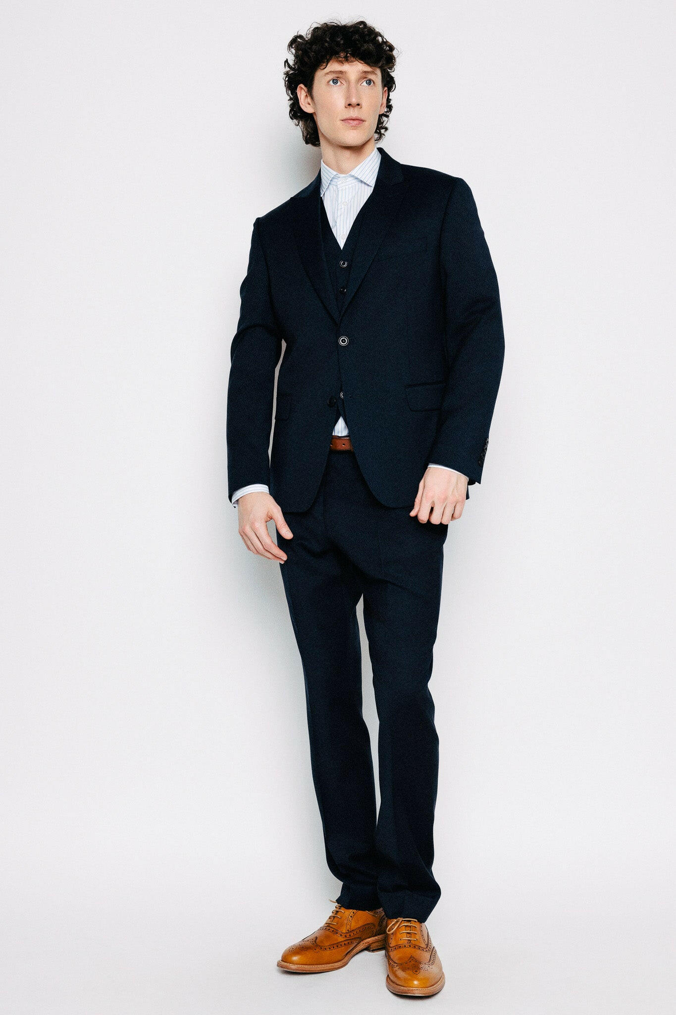 Módelmynd. Jakki - Grímur - Classic Navy frá Thomsen Reykjavík. Jakkaföt