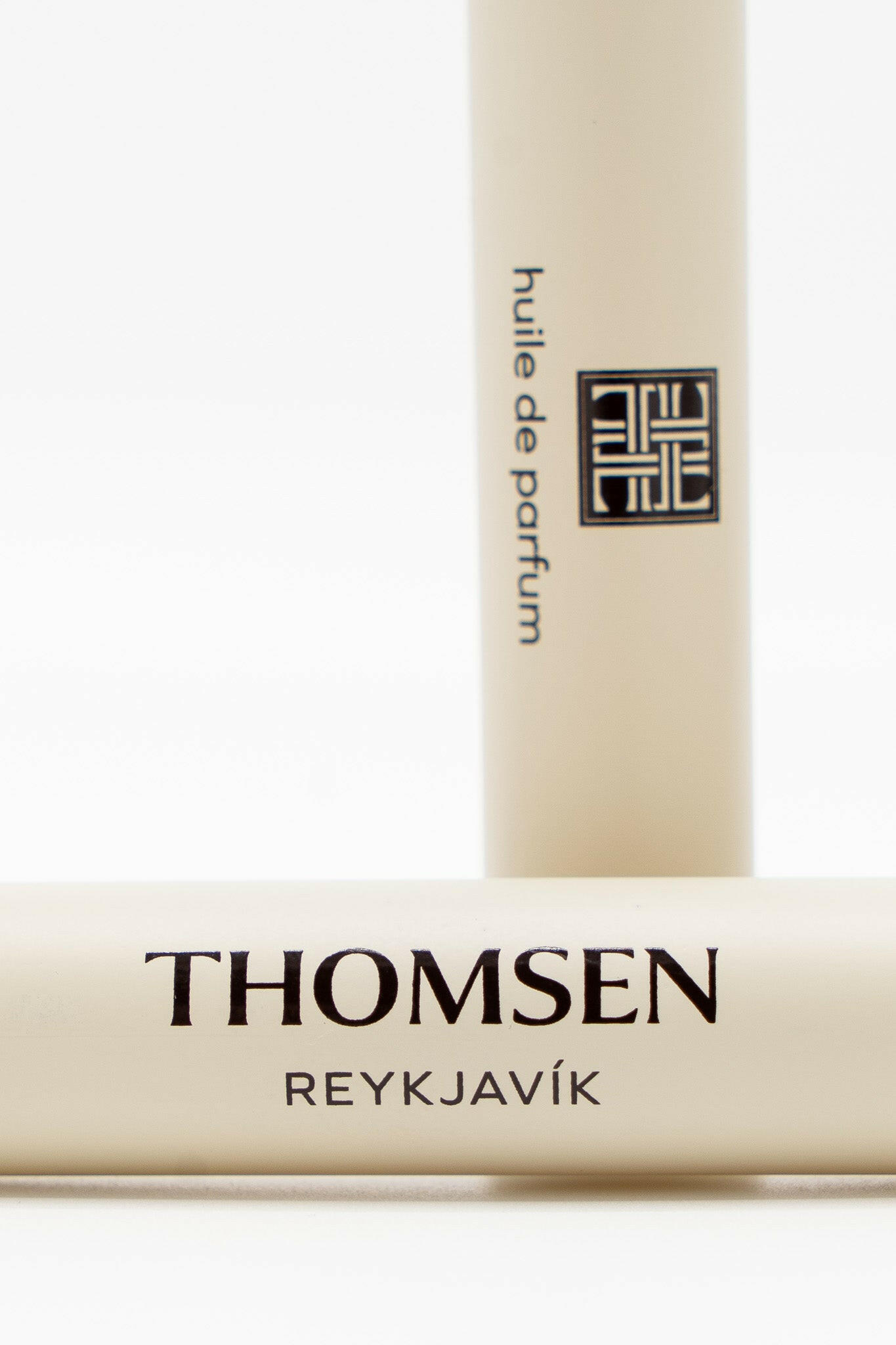 Ilmur frá Thomsen Reykjavík. Logo á flösku.