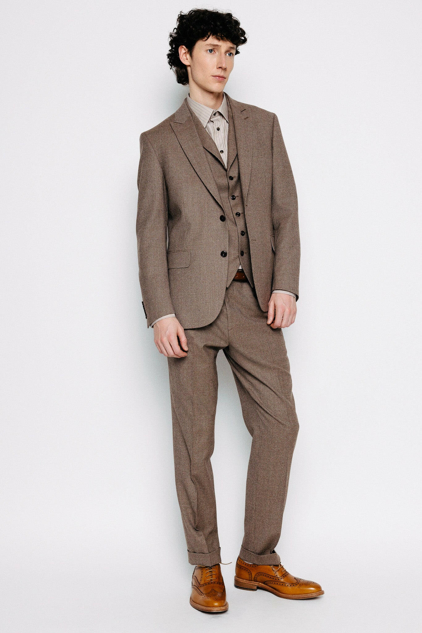 Módelmynd. Jakki - Grímur - Brown Dogtooth frá Thomsen Reykjavík. Jakkaföt