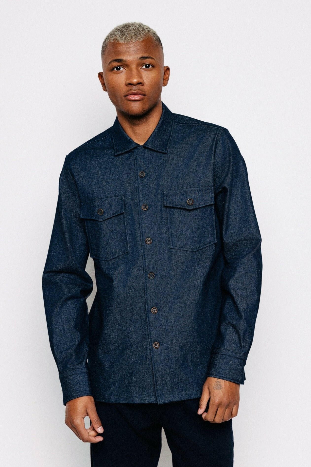 Módelmynd. Skyrta - Jakob - Denim frá Thomsen Reykjavík