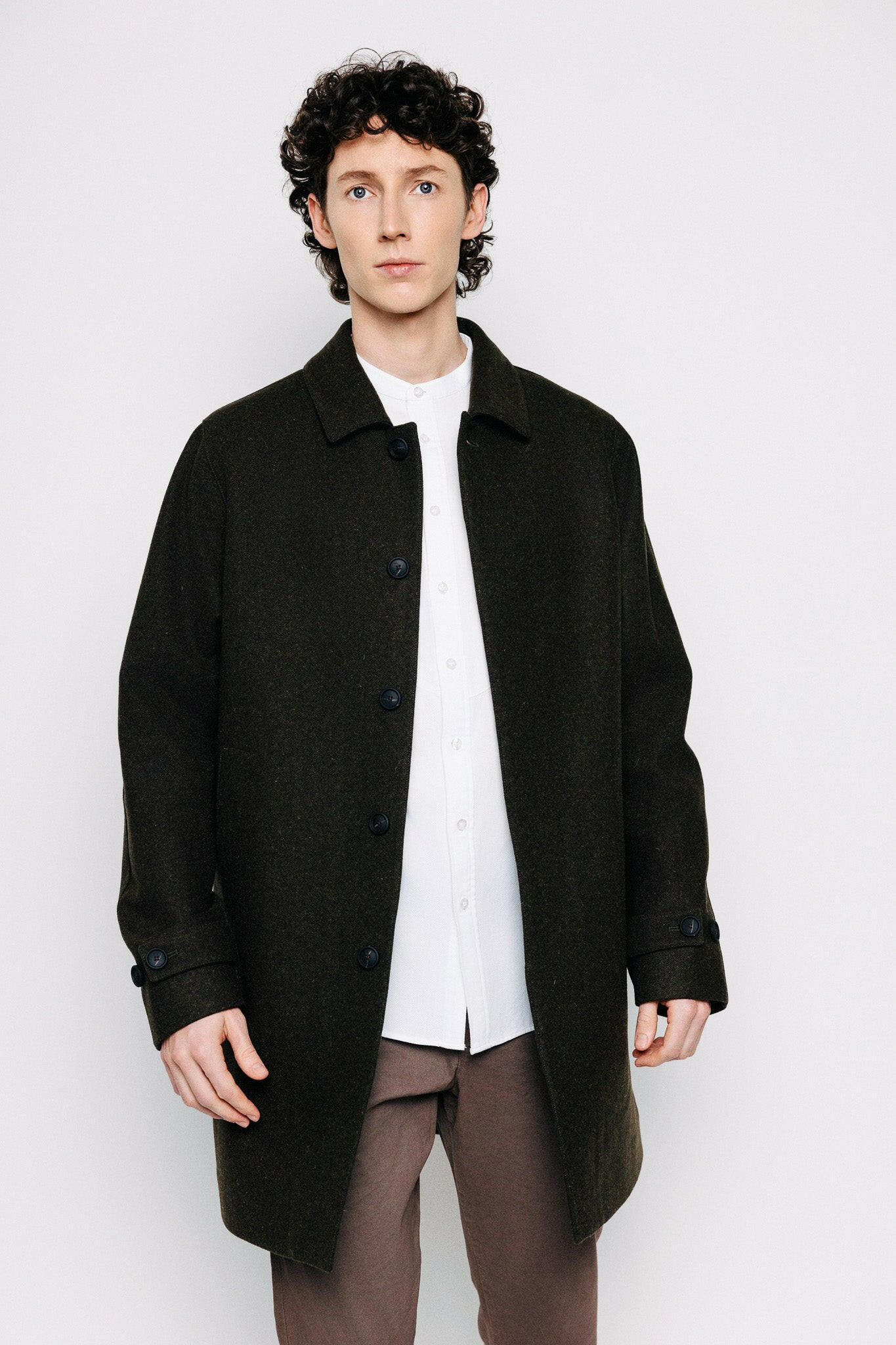 Frakki opinn - Rex - Brown frá Thomsen Reykjavík. Yfirhöfn.