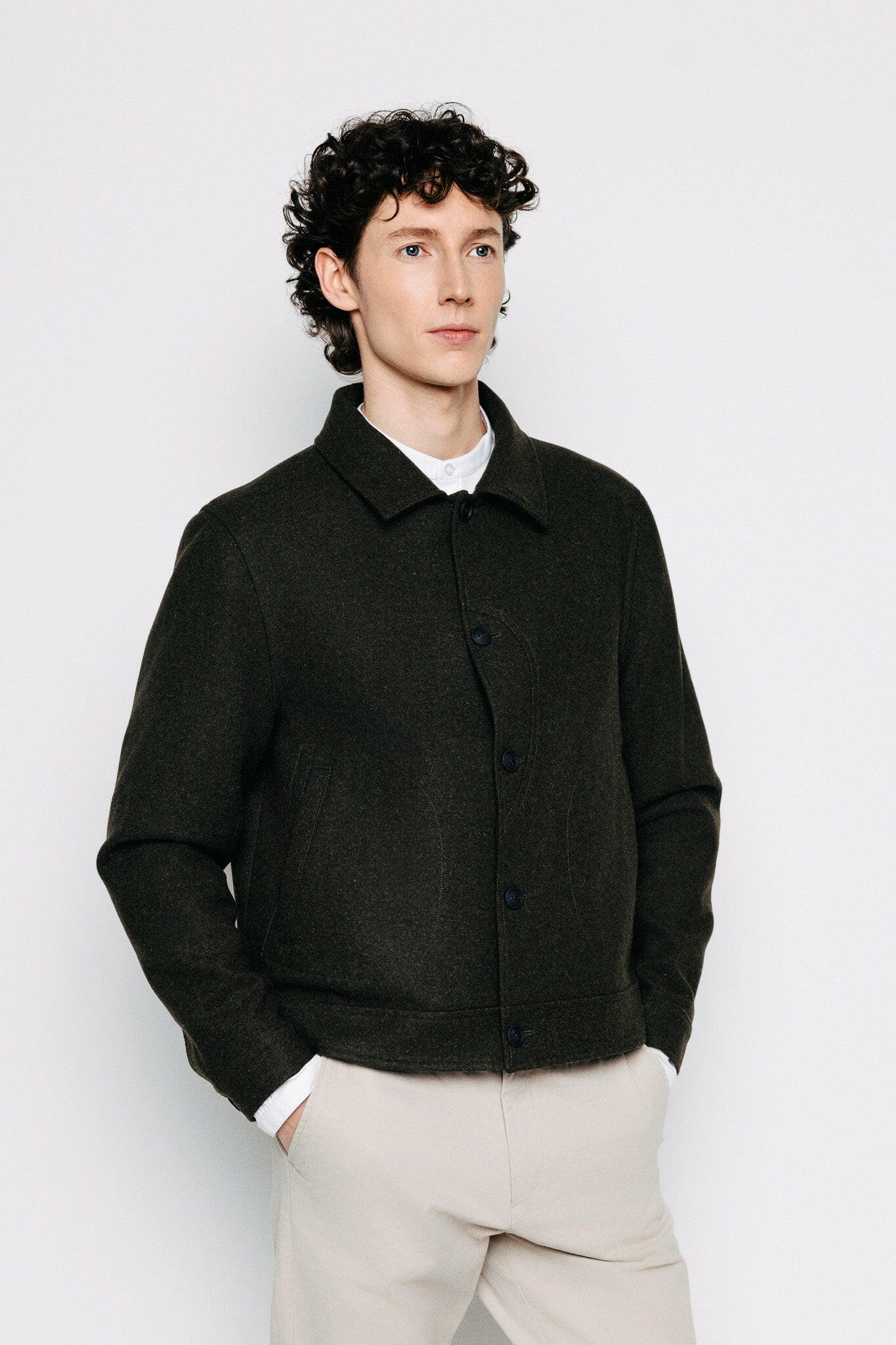 Jakki lokaður - Robert - Brown frá Thomsen Reykjavík. Yfirhöfn.