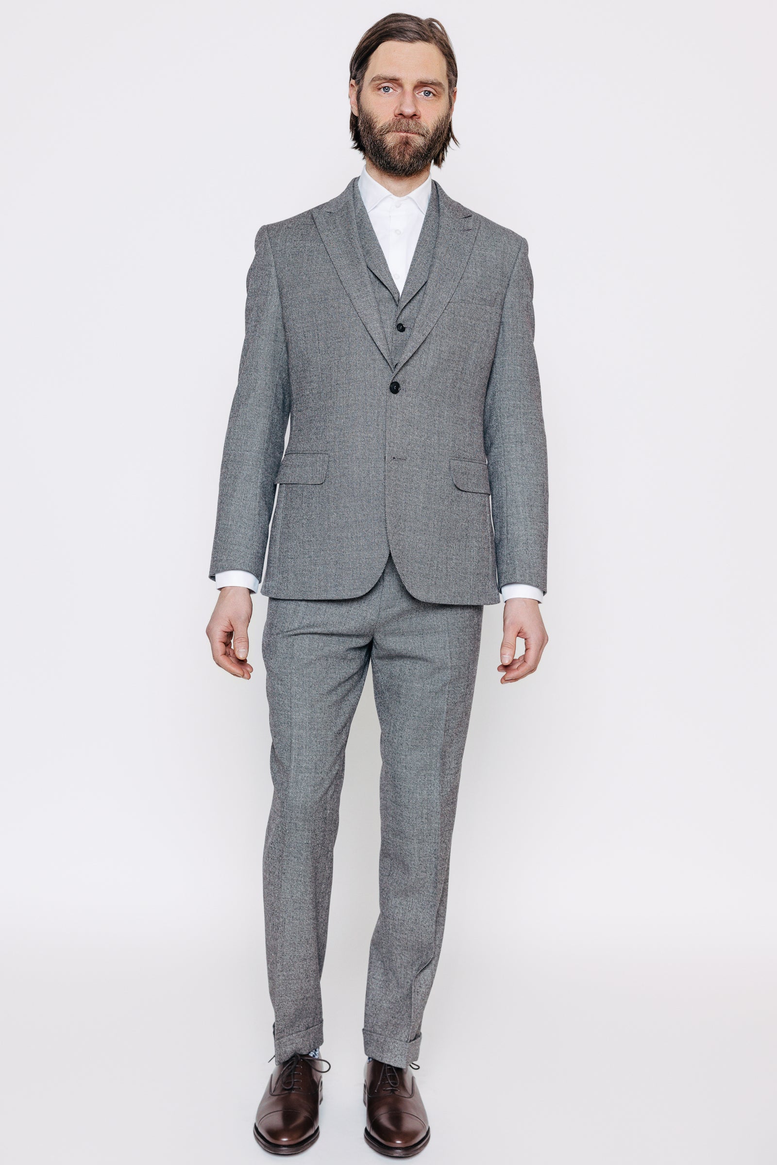 Módelmynd. Jakki - Grímur - Grey Birdseye frá Thomsen Reykjavík. Jakkaföt