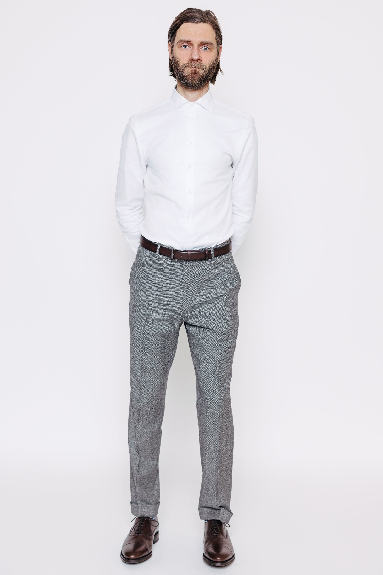 Módelmynd. Buxur - Jón - Grey Birdseye frá Thomsen Reykjavík. Jakkaföt