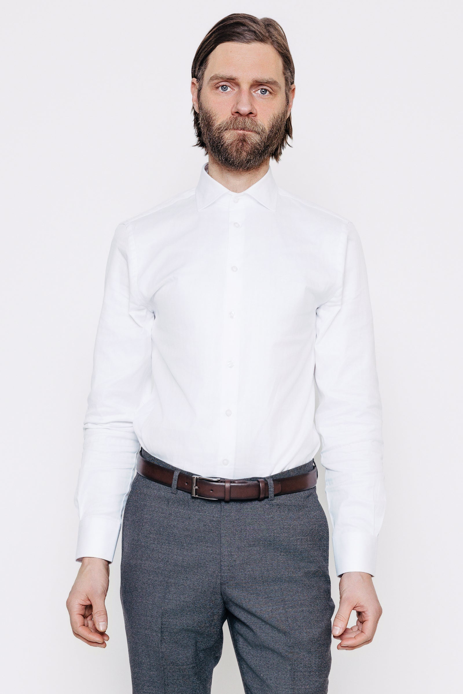 Módelmynd. Hvít spariSkyrta - Ísak - White Herringbone frá Thomsen Reykjavík