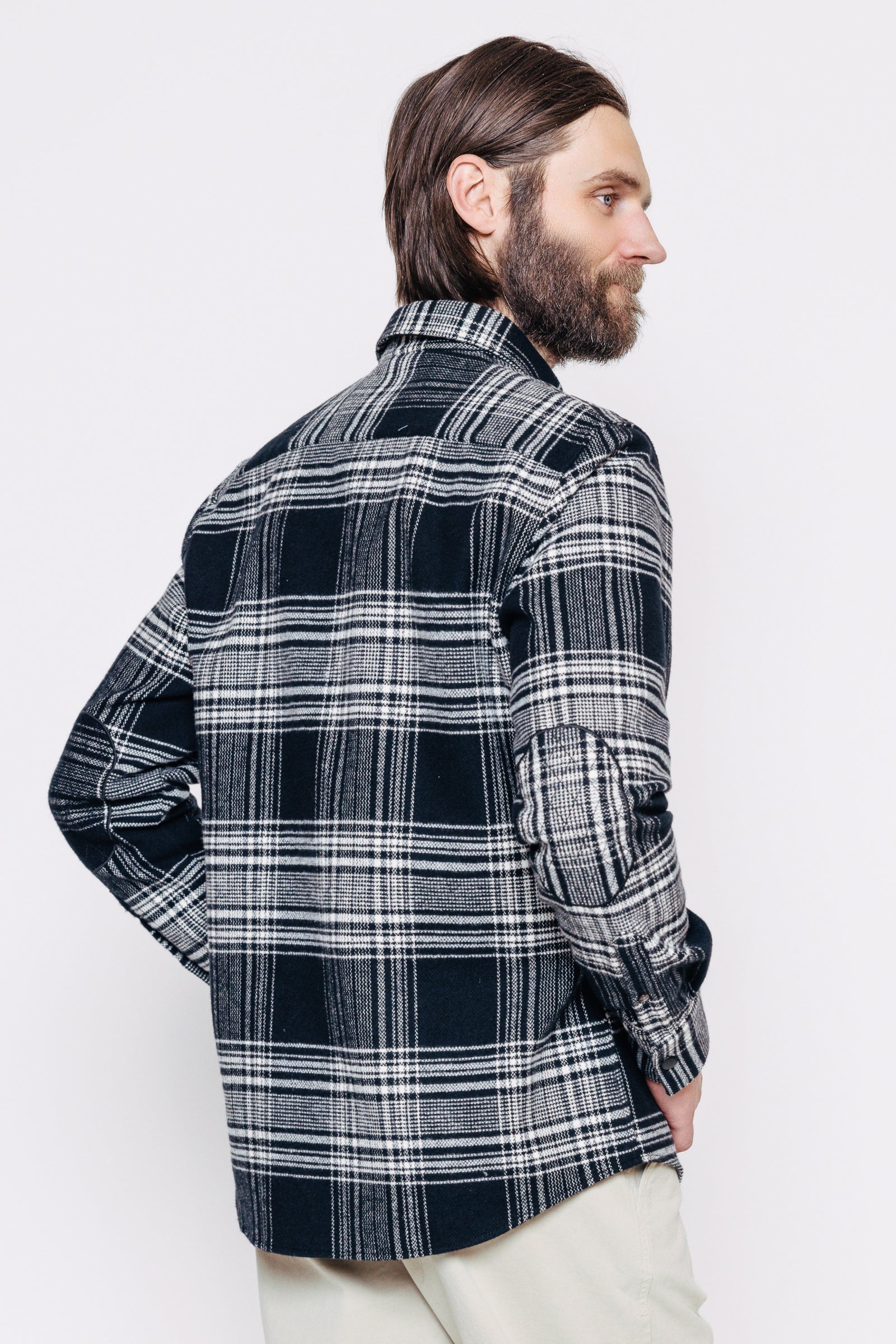 Þykk Skyrta aftan á - Björn - Black / White frá Thomsen Reykjavík